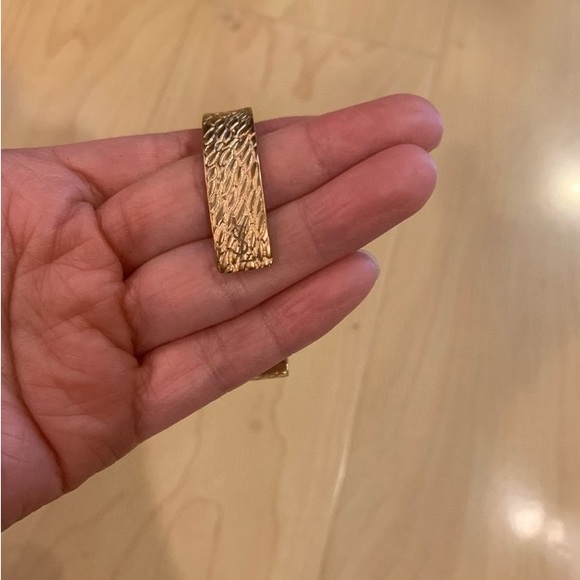 YSL Golden bass logo carved Medium size open cuff bracelet - Picture 4 of 6